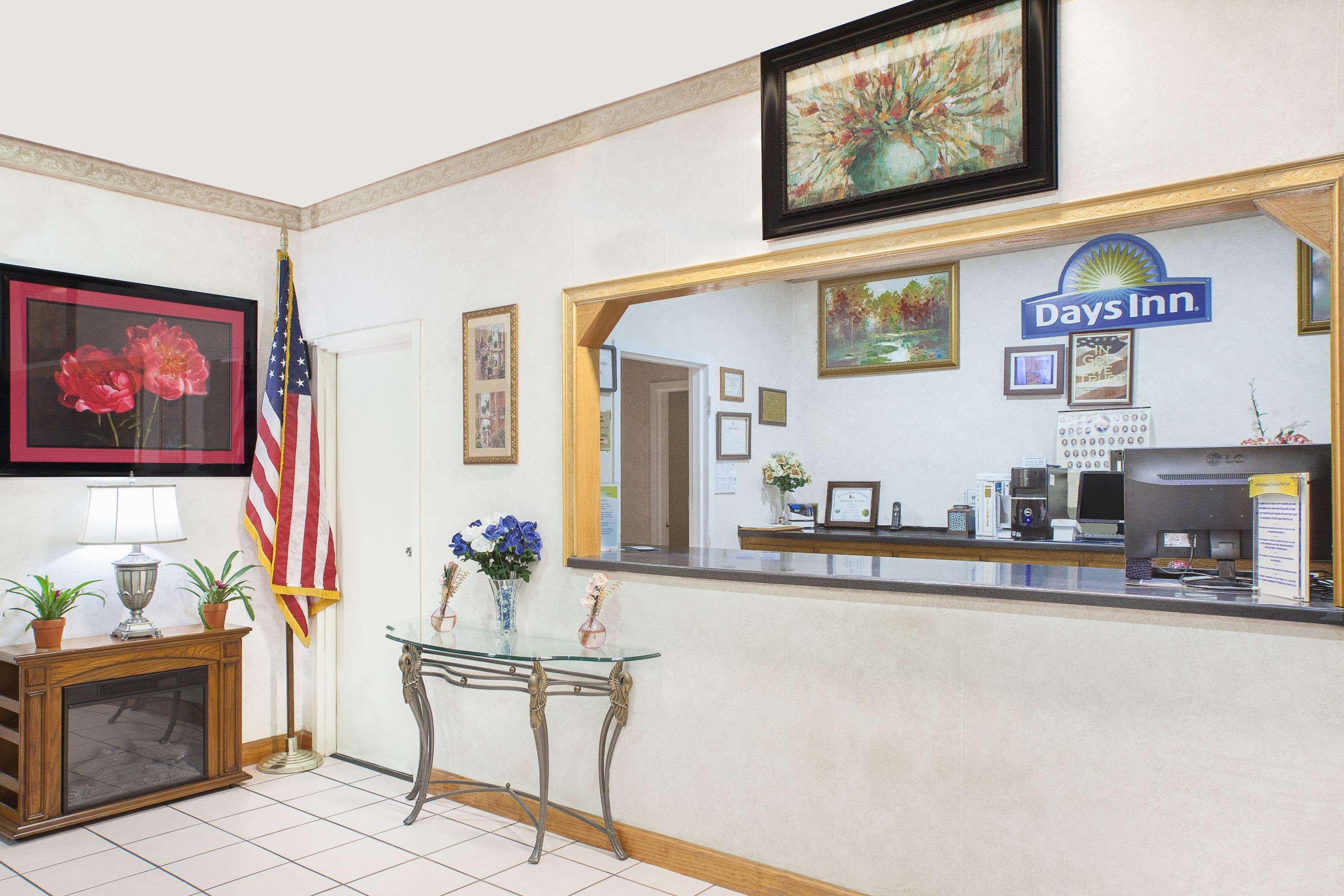 Days Inn By Wyndham Newton Ms I-20 Dış mekan fotoğraf